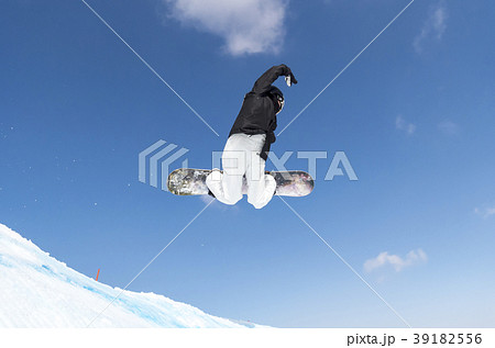 スノーボード　女性　ジャンプ　ステイルフィッシュグラブ 39182556