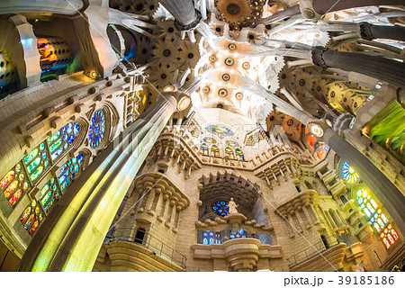 サグラダ・ファミリア サグラダ・ファミリア 39185186