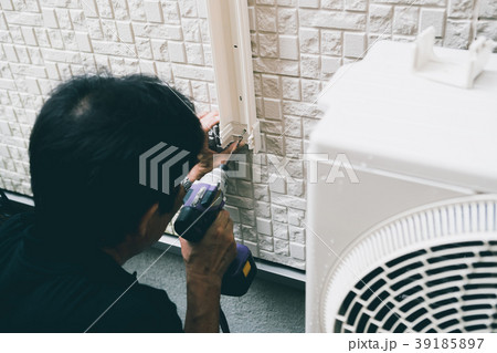 installation of an air conditioner installation of an air conditioner 39185897