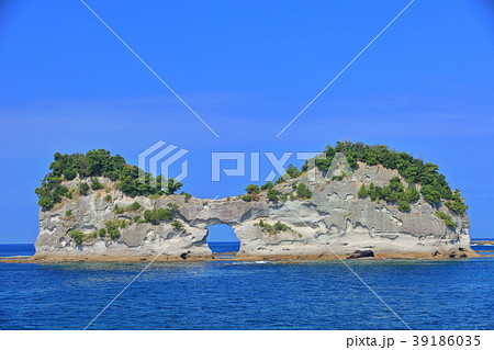 円月島（高嶋）の朝景 39186035