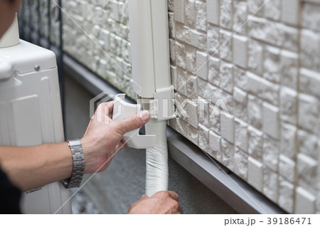 installation of an air conditioner 39186471