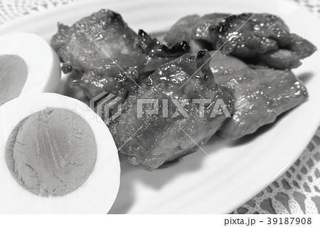家庭的で素朴な自家製の「焼き鳥」 39187908