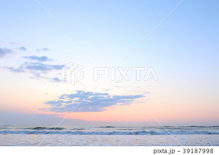 朝焼け空 久慈浜海岸 茨城県の写真素材 朝焼け空 久慈浜海岸 茨城県の写真素材