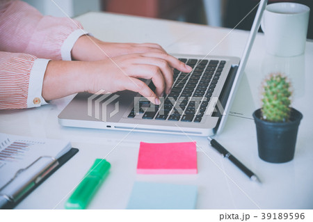 Business woman working Laptop Business woman working Laptop 39189596