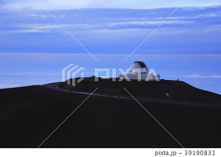 ハワイ、ハワイ島、マウナケア山頂　NASA赤外線望遠鏡 39190831