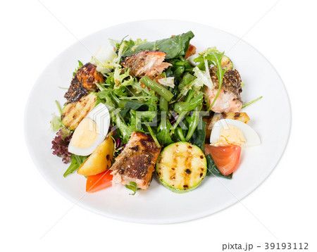 Grilled salmon salad with vegetables and eggs. Grilled salmon salad with vegetables and eggs. 39193112