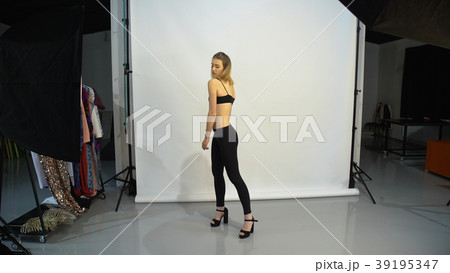backstage fashion sexy model photoshoot lifestyle 39195347