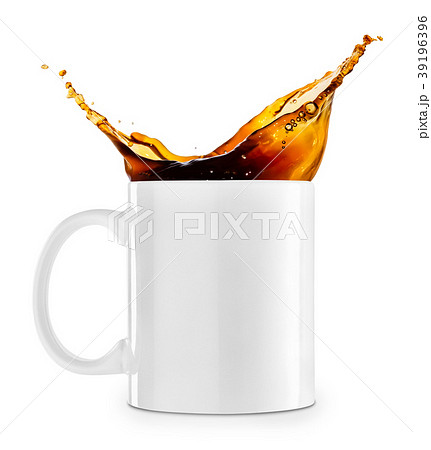 spilling coffee in cup 39196396