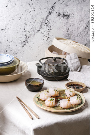 Asian steam dumplings Asian steam dumplings 39201314