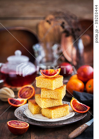 Homemade polenta, almond and blood orange cake 39203444
