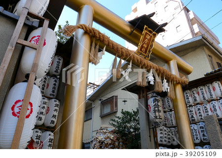 御金神社 金色の鳥居 京都市 御金神社 金色の鳥居 京都市 39205109