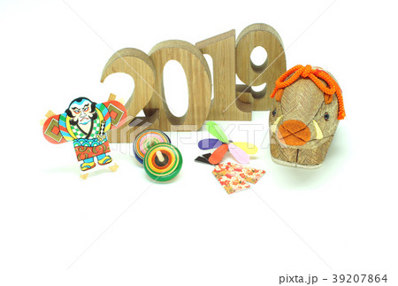 年賀状素材(亥年) 39207864