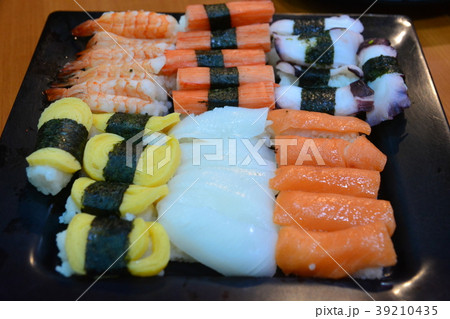 Sushi Japanese food in Resturant 39210435