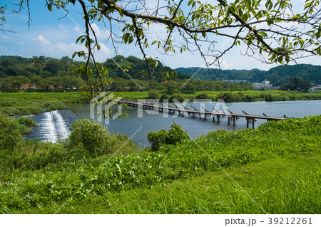 島根県雲南市木次町の斐伊川にかかる冠水橋 39212261