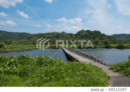 島根県雲南市木次町の斐伊川にかかる冠水橋 39212267