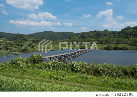 島根県雲南市木次町の斐伊川にかかる冠水橋 39212290