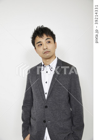 男性 ポートレート 男性 ポートレート 39214331