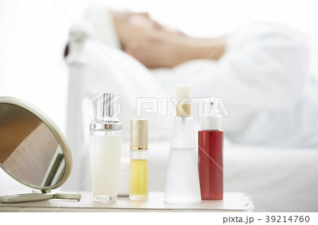 女性　スキンケア 39214760