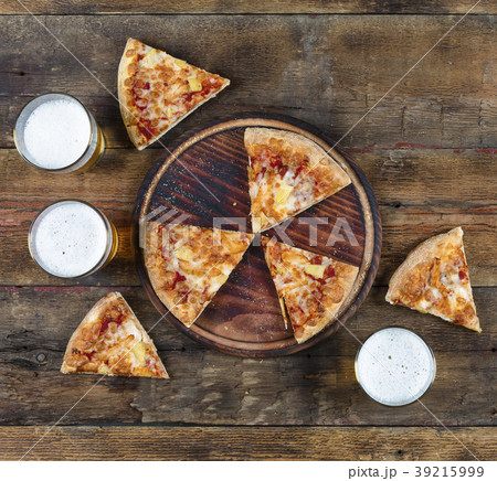 pepperoni, pizza, italian, beer, food, tasty, meal pepperoni, pizza, italian, beer, food, tasty, meal 39215999