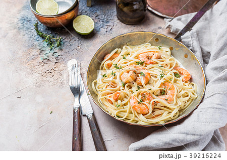 Italian pasta fettuccine 39216224