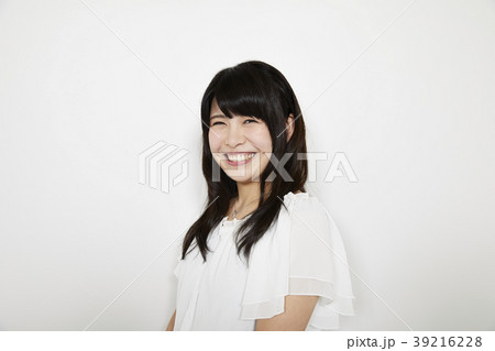 女性 ポートレート 女性 ポートレート 39216228