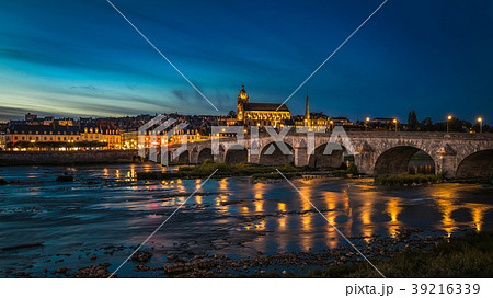 Sunset image of Blois and the Loire River, France 39216339