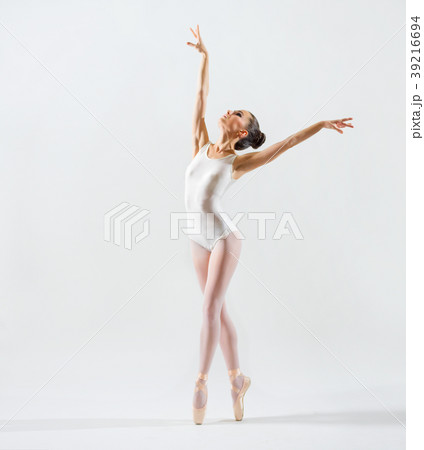 Ballerina (on grey version) 39216694