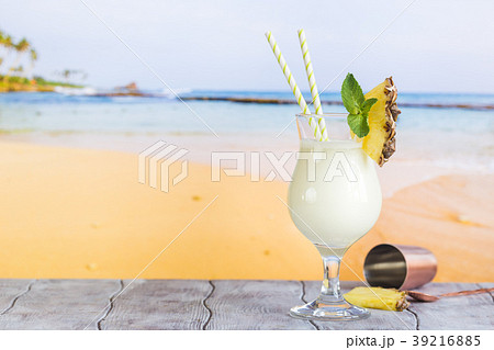 Cold pina colada cocktail 39216885
