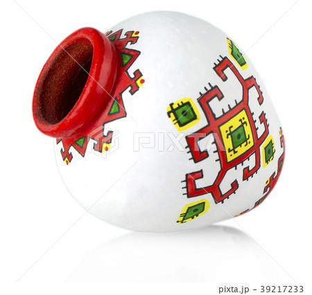 Vases with native north pattern vase isolated Vases with native north pattern vase isolated 39217233