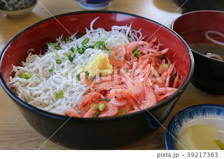 桜海老と釜揚げしらす丼 桜海老と釜揚げしらす丼 39217363