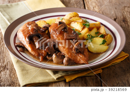 Italian American food 39218569