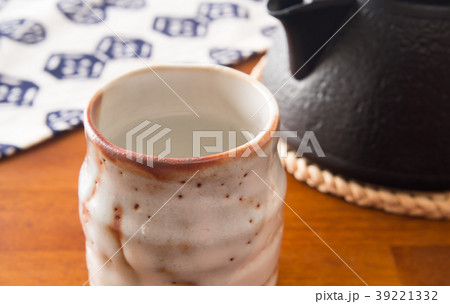 白湯 飲み物 お湯 湯冷まし 白湯 飲み物 お湯 湯冷まし 39221332