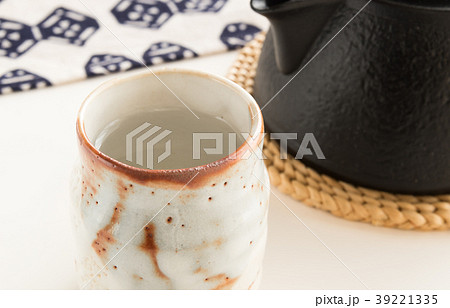 白湯 飲み物 お湯 湯冷まし 白湯 飲み物 お湯 湯冷まし 39221335