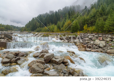 Mountain river near Entreves (Сourmayeur, Italy) Mountain river near Entreves (Сourmayeur, Italy) 39224635