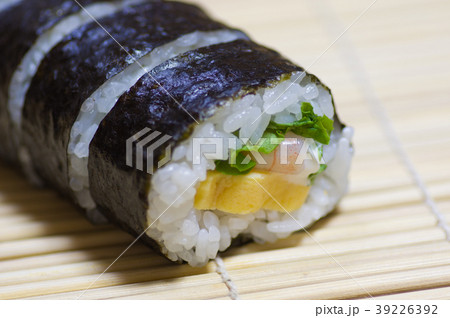 海老サラダ巻き寿司 海老サラダ巻き寿司 39226392