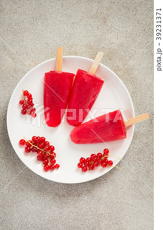 Homemade ice fruits cream of red currant lemonade Homemade ice fruits cream of red currant lemonade 39231371