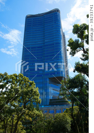 東京ミッドタウン日比谷と若葉に新緑 東京ミッドタウン日比谷と若葉に新緑 39233741