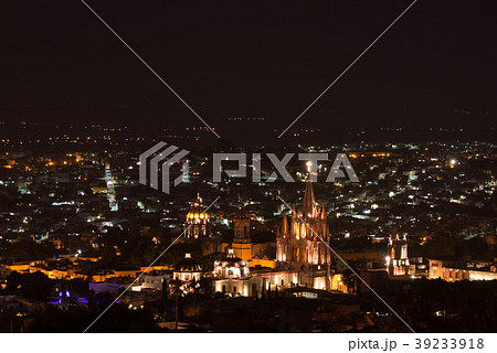 サン・ミゲル・デ・アジェンデ　夜景 39233918