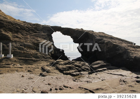 城ヶ島・馬の背洞門・1 39235628