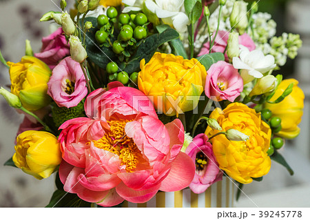Bouquet of pink peony. Floral pattern 39245778