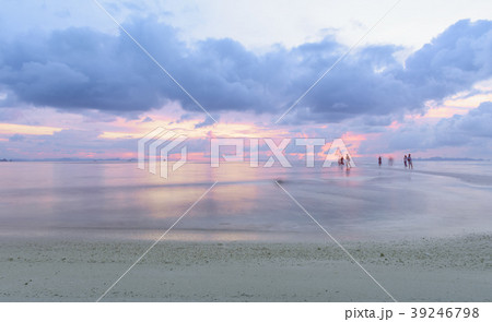 Beach sunset sky and tropical sea at dusk Beach sunset sky and tropical sea at dusk 39246798