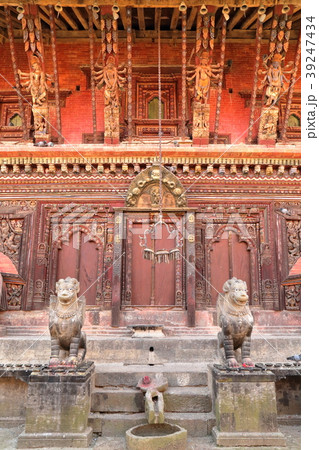 BHAKTAPUR, NEPAL: Changu Narayan Temple 39247434
