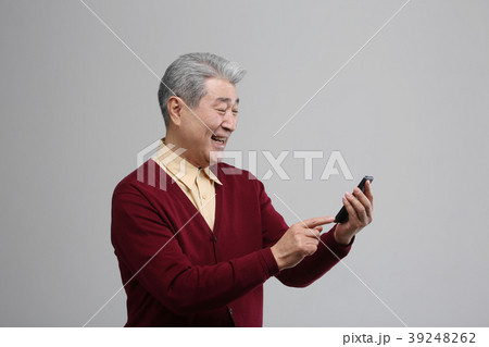 高齢者 老人 男 39248262
