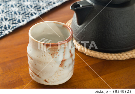白湯 飲み物 お湯 湯冷まし 白湯 飲み物 お湯 湯冷まし 39249323