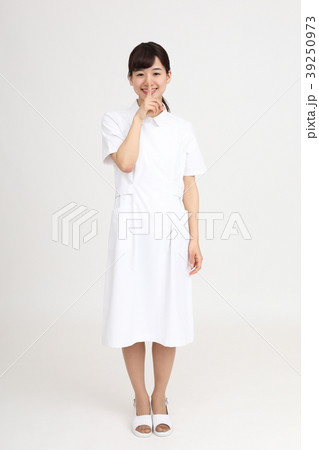 シーをする看護師 シーをする看護師 39250973