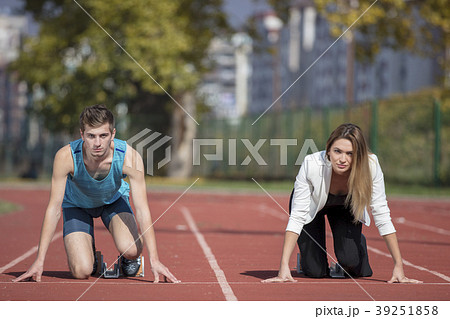 Business metaphore of staying ahead, winning in Business metaphore of staying ahead, winning in 39251858