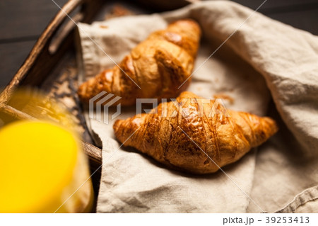 Fresh butter croissants 39253413