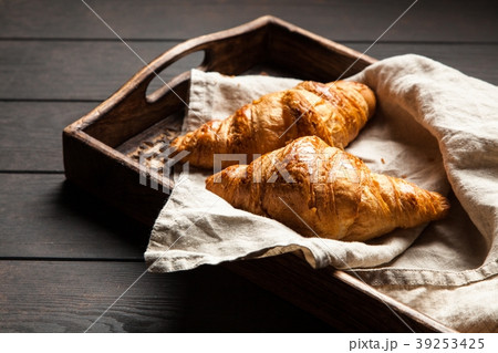 Fresh butter croissants Fresh butter croissants 39253425