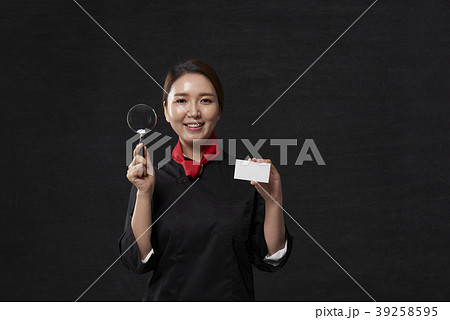若い女性 韓国人 シェフ 39258595