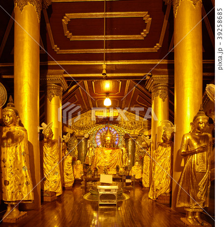 Buddha Footprint hall at Shwedagon complex 39258685